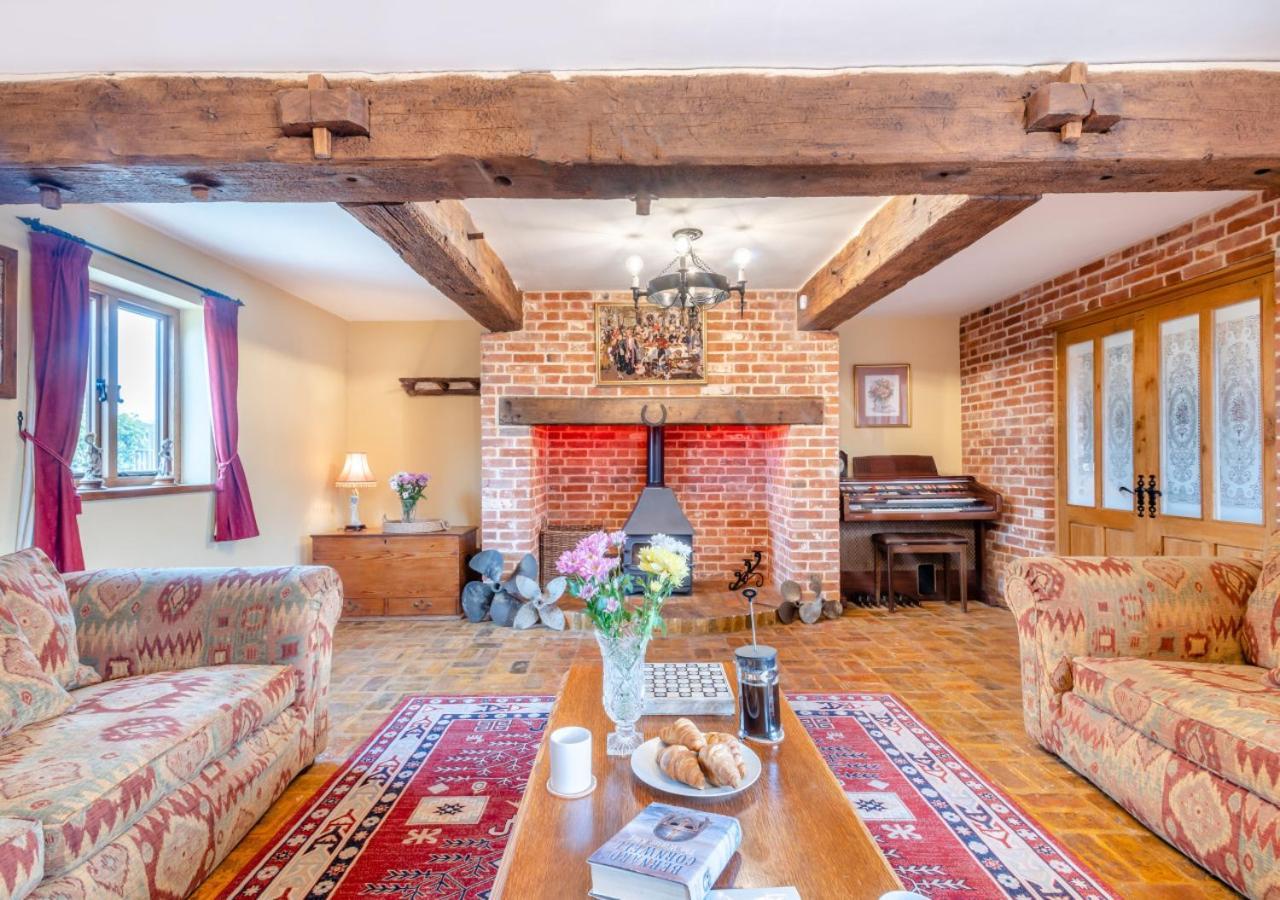 Вілла Elms Barn Wangford Екстер'єр фото
